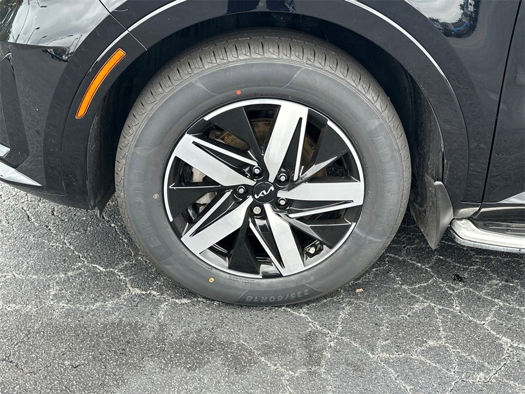 Used 2023 Kia Sorento S w/ Panoramic Sunroof Package image 11