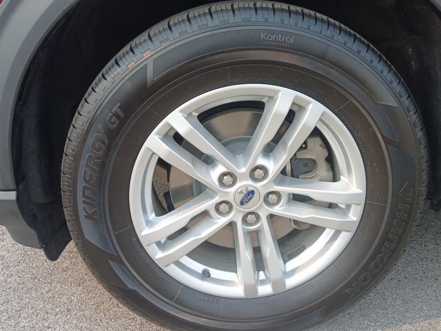 Certified 2020 Ford Explorer XLT w/ Comfort Package AWD/4WD image 29
