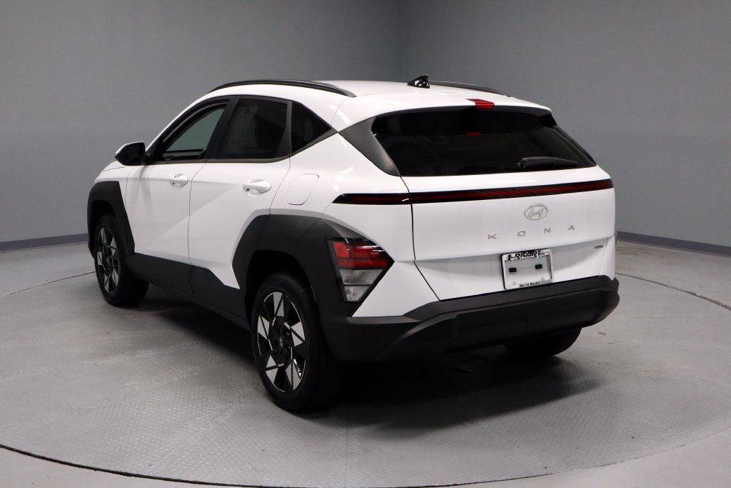 Used 2024 Hyundai Kona SEL w/ Convenience Package AWD/4WD image 9