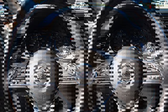 Used 2017 Nissan Rogue Sport SL w/ SL Premium Package image 20