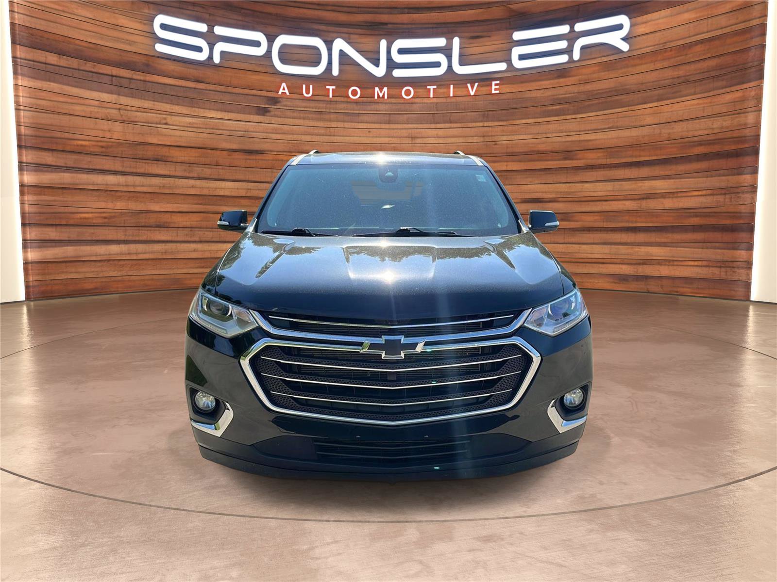 Used 2020 Chevrolet Traverse LT w/ Driver Confidence II Package AWD/4WD image 10
