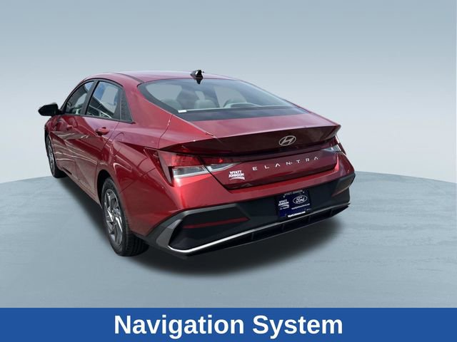 Used 2024 Hyundai Elantra SEL FWD image 6