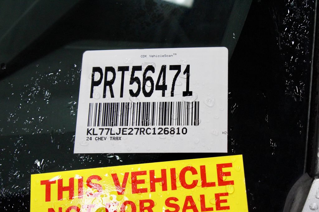 Used 2024 Chevrolet Trax RS FWD image 32