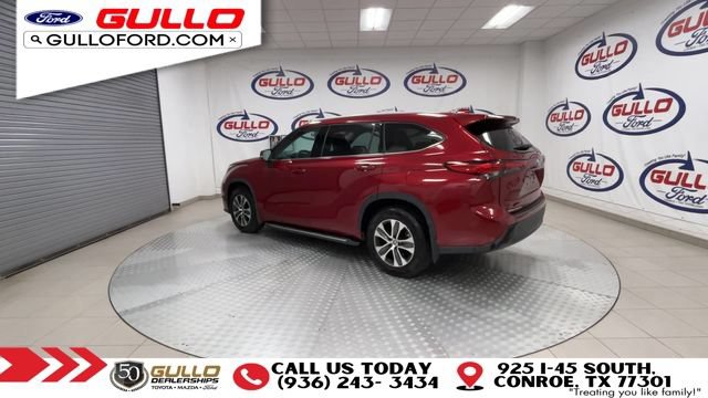 Used 2022 Toyota Highlander XLE FWD image 6