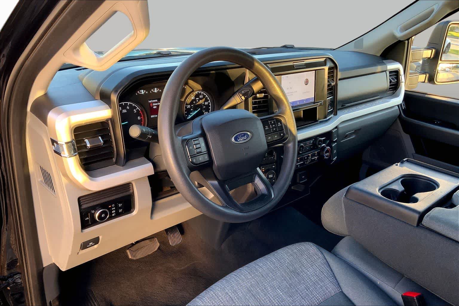 Certified 2025 Ford F250 XLT AWD/4WD image 18
