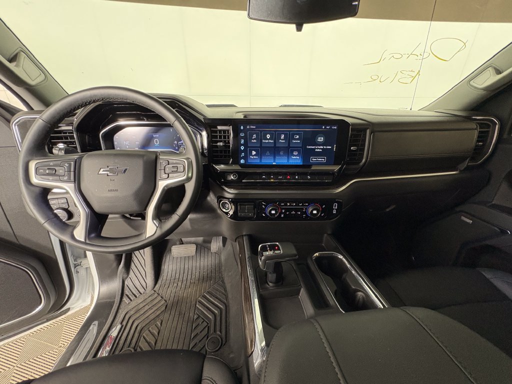 Used 2025 Chevrolet Silverado 1500 LT Trail Boss w/ Convenience Package II AWD/4WD image 7