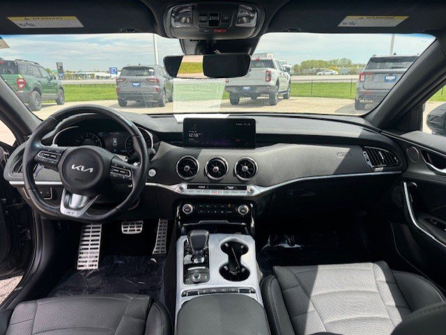 Used 2023 Kia Stinger GT2 AWD/4WD image 32