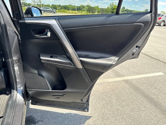 Used 2018 Toyota RAV4 XLE w/ Plus Extra Value Package AWD/4WD image 16
