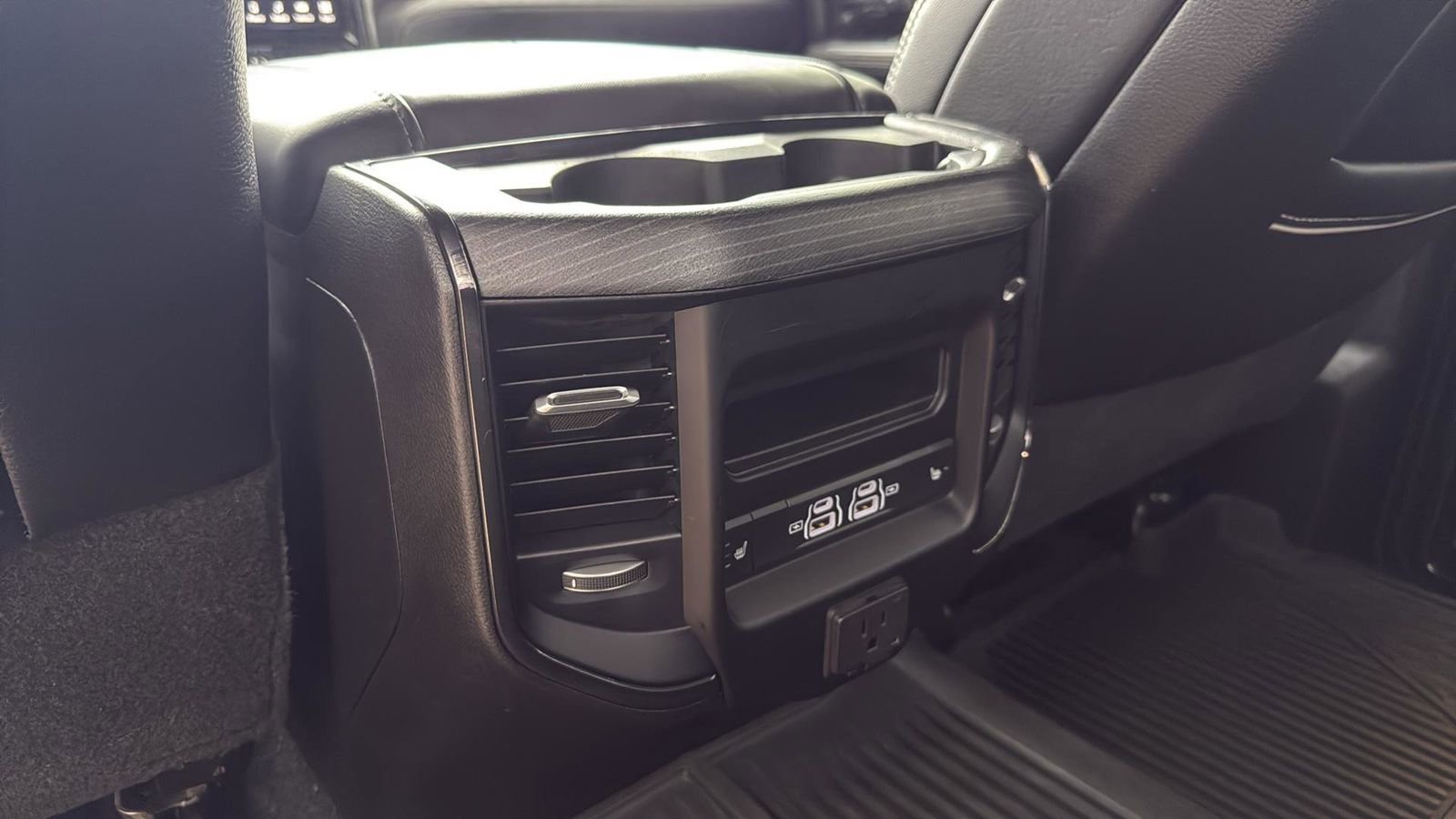 Used 2024 RAM 3500 Limited w/ Night Edition image 28