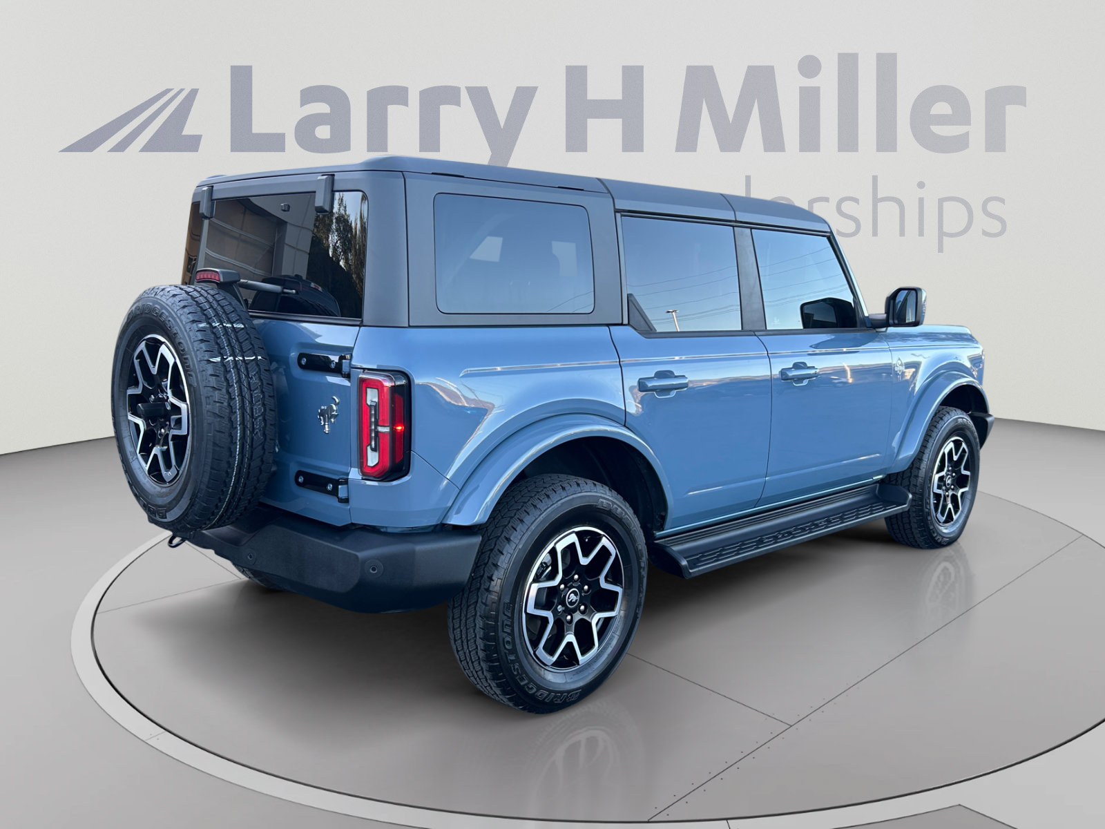 Certified 2025 Ford Bronco Outer Banks AWD/4WD image 5