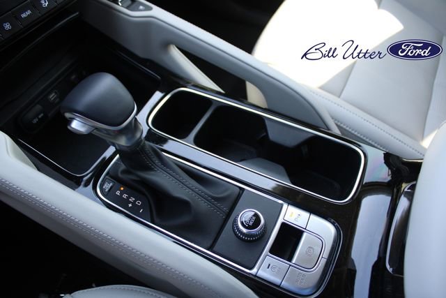 Used 2025 Kia Telluride EX w/ EX Captain's Chair Package FWD image 18