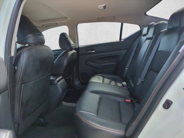 Used 2022 Nissan Altima 2.5 SR w/ Midnight Edition Package FWD image 15