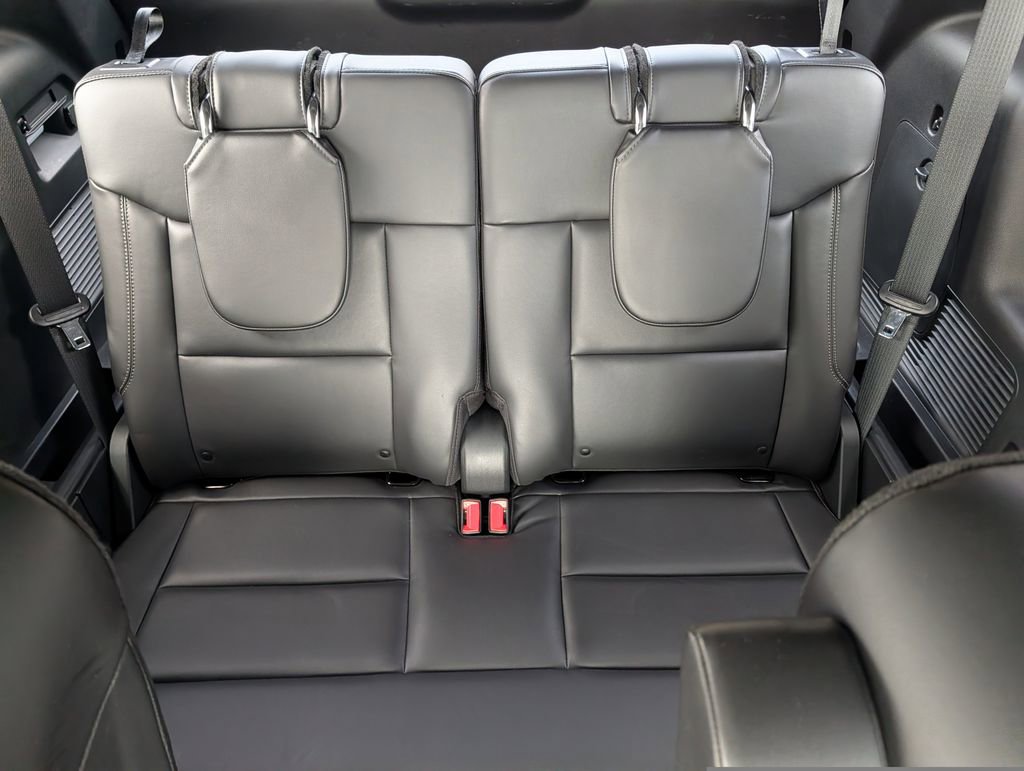 Certified 2022 Ford Explorer XLT w/ Equipment Group 202A image 14