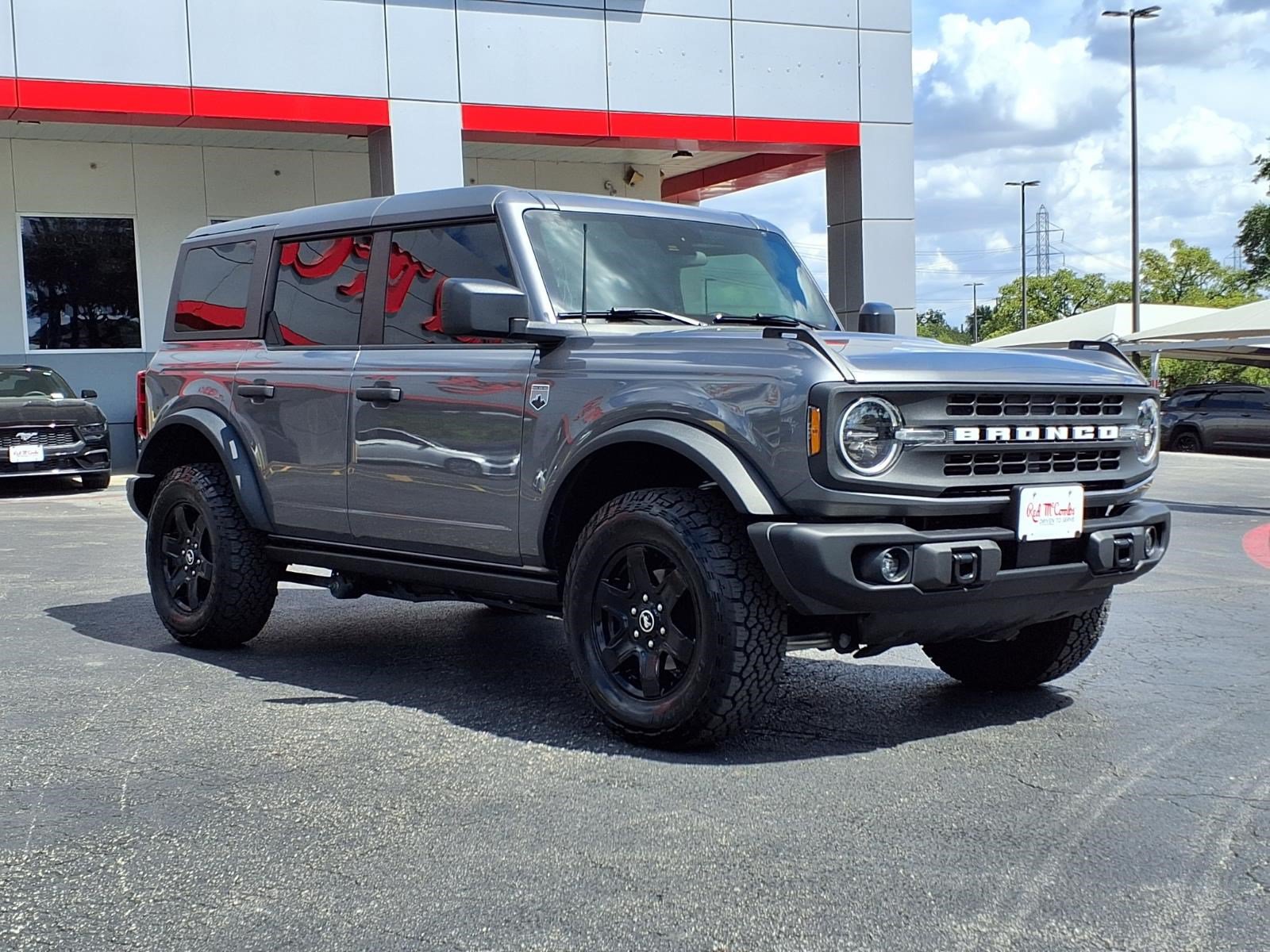 Certified 2025 Ford Bronco Big Bend w/ Black Diamond Package AWD/4WD image 4