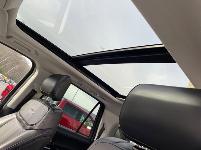 Certified 2025 Ford Expedition Max Platinum image 39