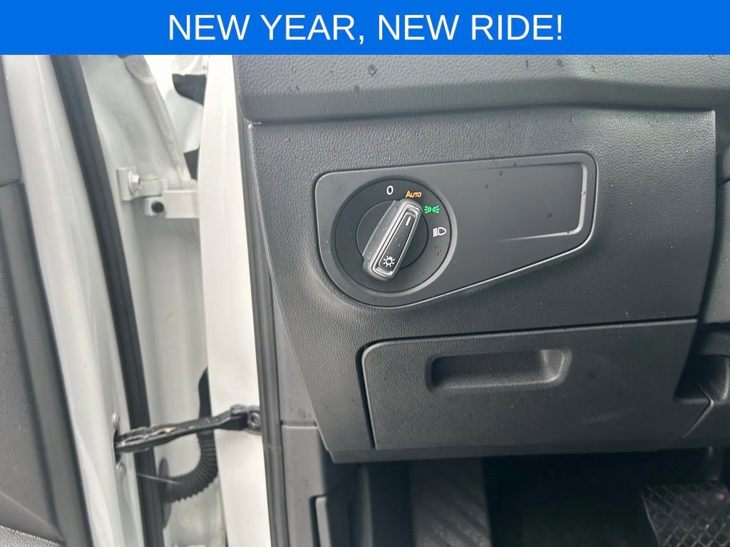 Used 2024 Volkswagen Tiguan Wolfsburg Edition image 15