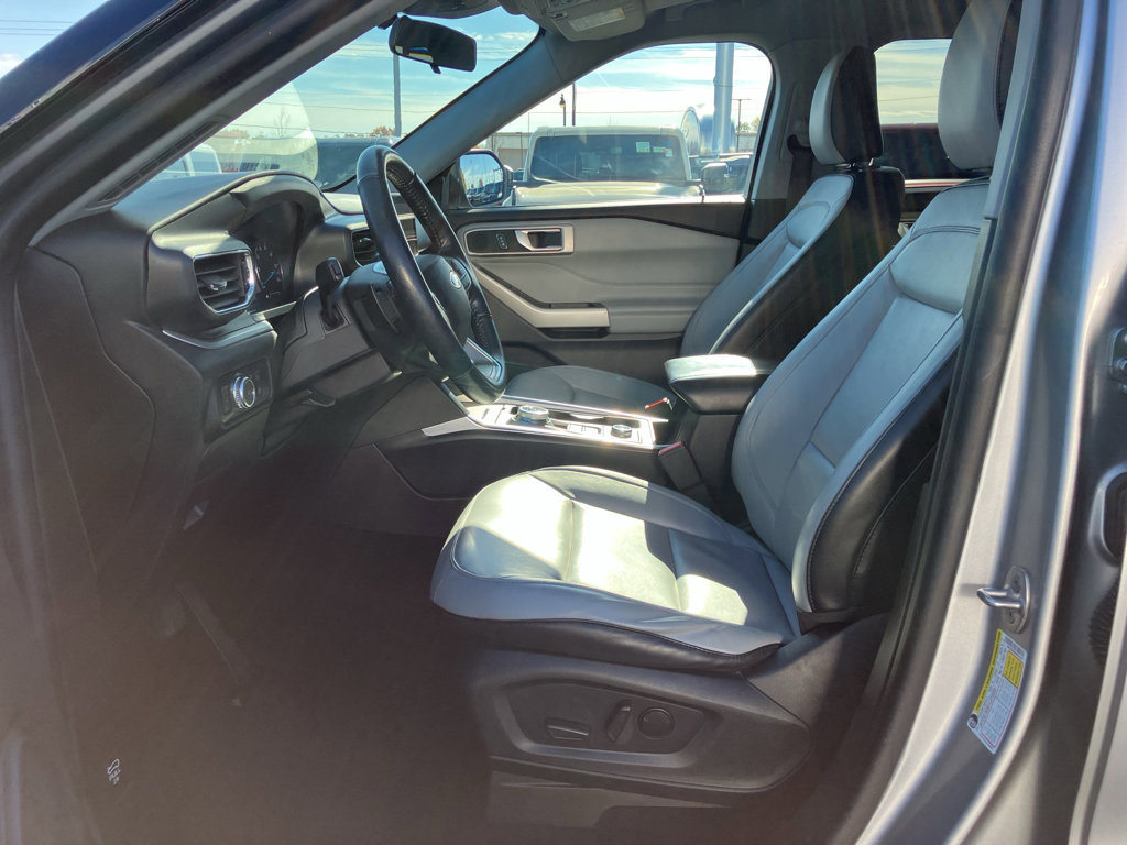 Certified 2021 Ford Explorer XLT w/ Equipment Group 202A image 26