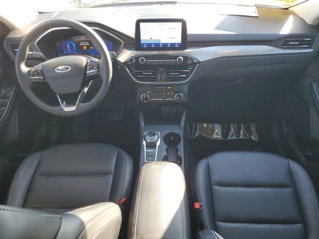 Certified 2022 Ford Escape Titanium w/ Class II Trailer Tow Package image 11