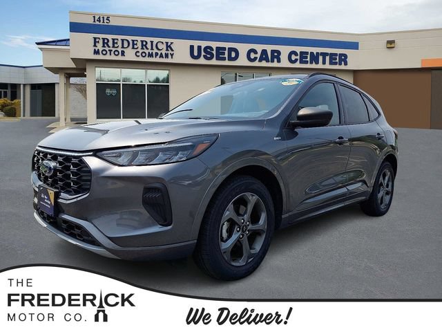 Certified 2023 Ford Escape ST-Line w/ Tech Pack #1 AWD/4WD image 1