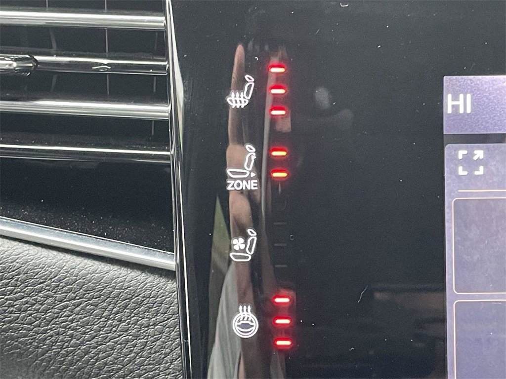 Used 2022 Jeep Wagoneer Series II image 20