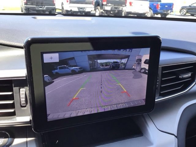 Certified 2022 Ford Explorer XLT w/ Equipment Group 202A AWD/4WD image 16