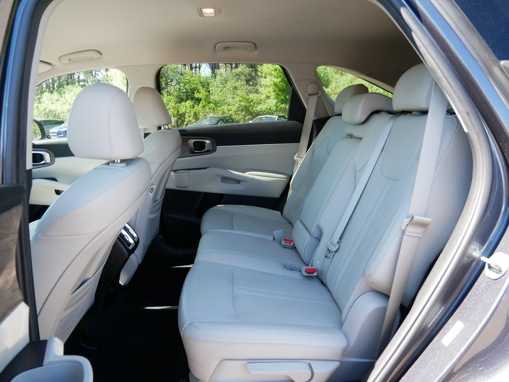 Used 2022 Kia Sorento S AWD/4WD image 11