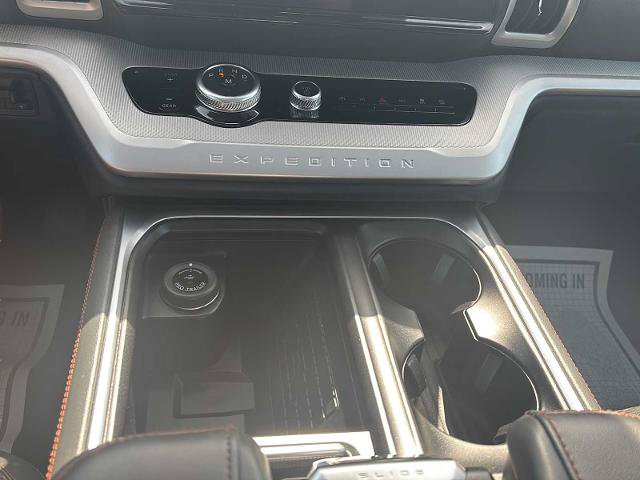 Certified 2025 Ford Expedition Active AWD/4WD image 27