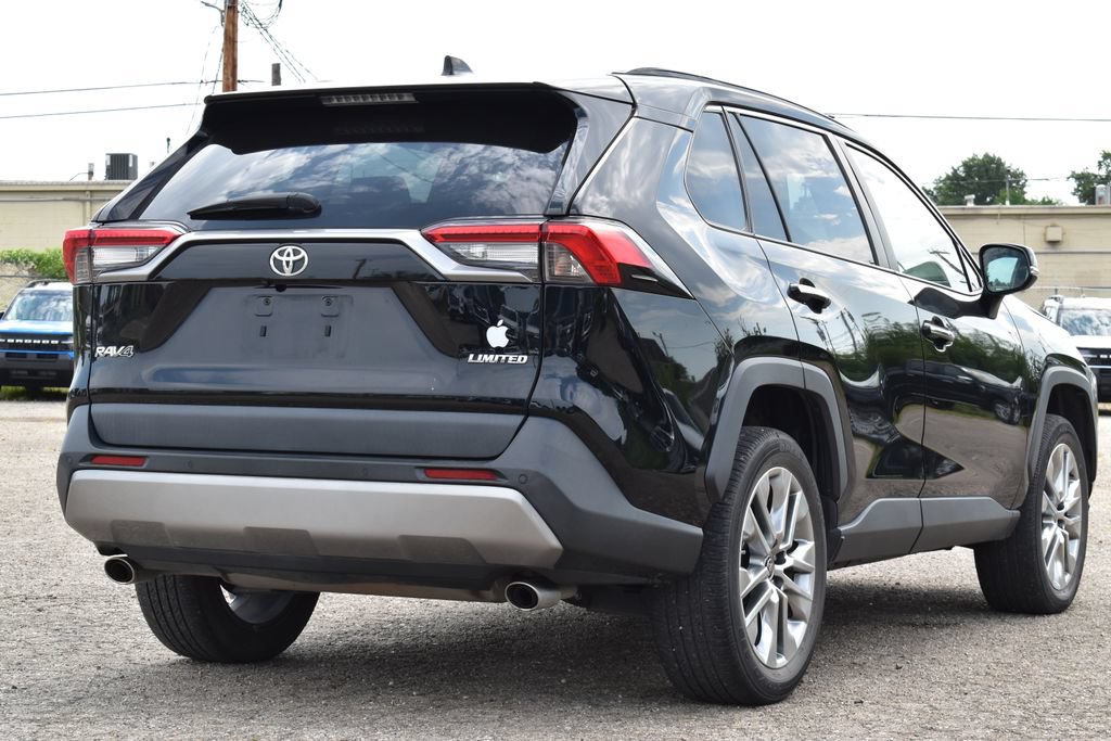 Used 2023 Toyota RAV4 Limited FWD image 5