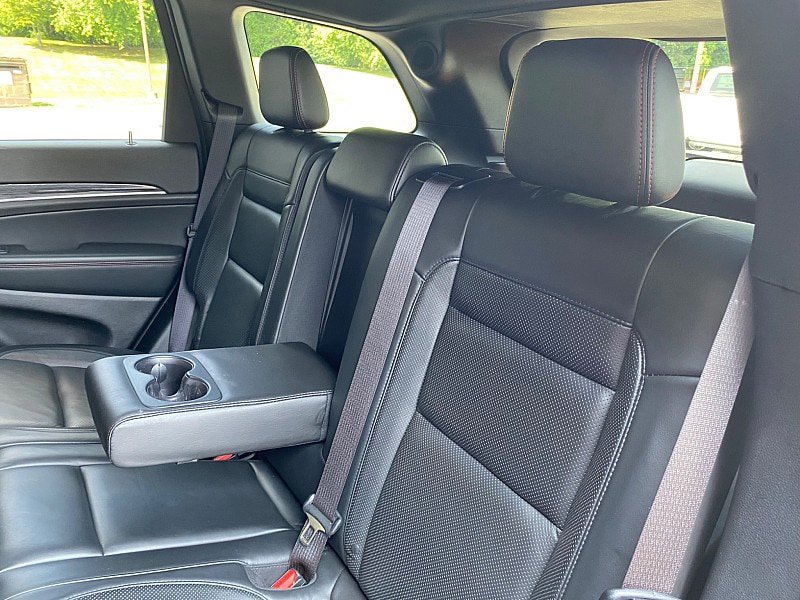 Used 2021 Jeep Grand Cherokee Trailhawk w/ Trailhawk Luxury Group AWD/4WD image 37