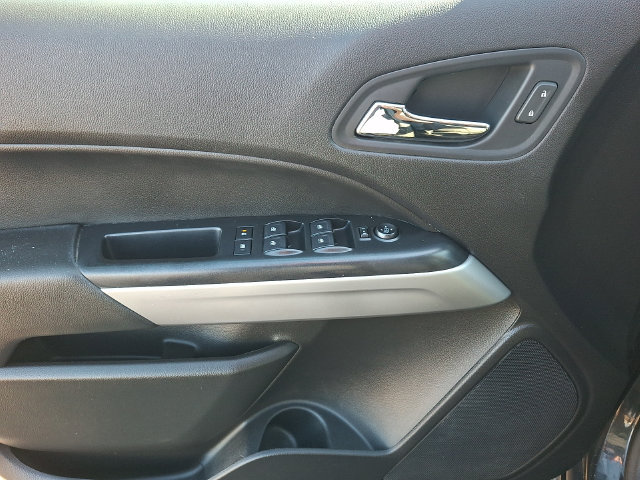 Used 2018 Chevrolet Colorado LT AWD/4WD image 12