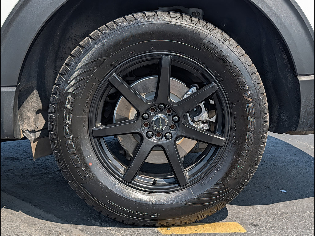 Certified 2023 Ford Explorer XLT AWD/4WD image 13
