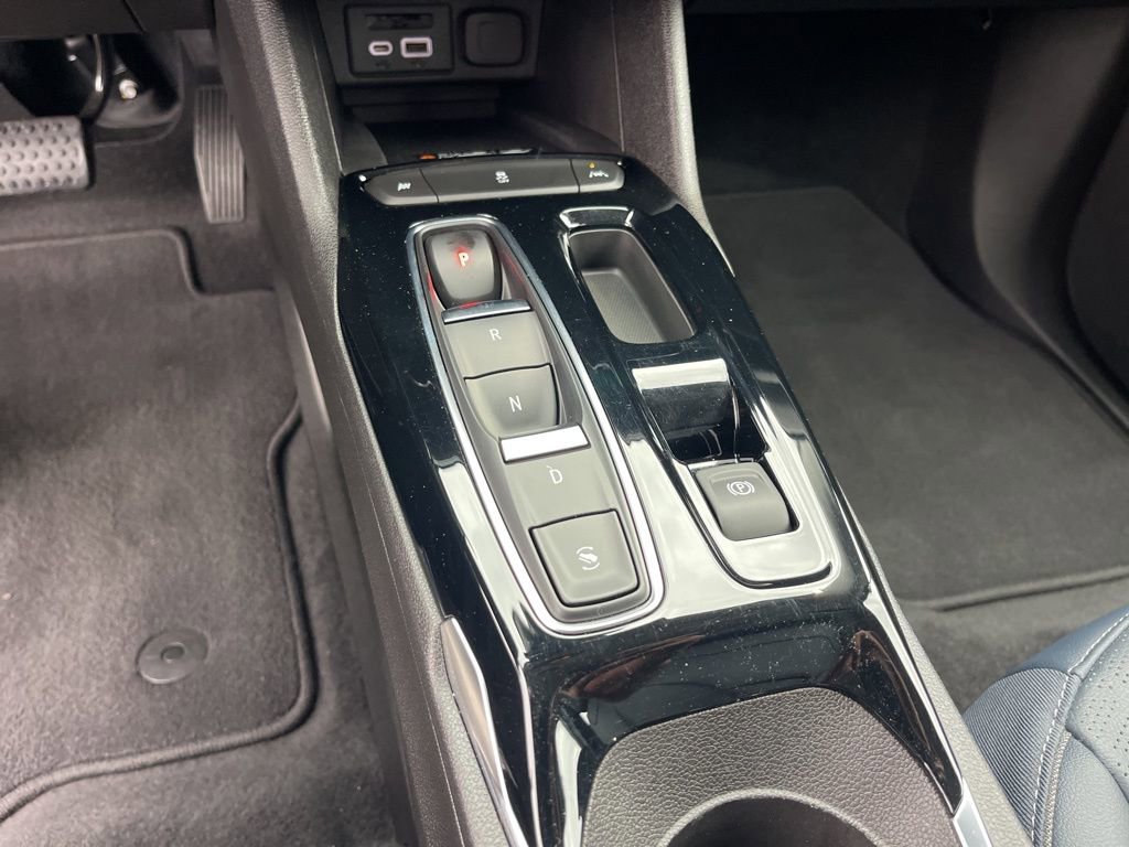 Used 2022 Chevrolet Bolt EUV LT w/ Convenience Package image 14