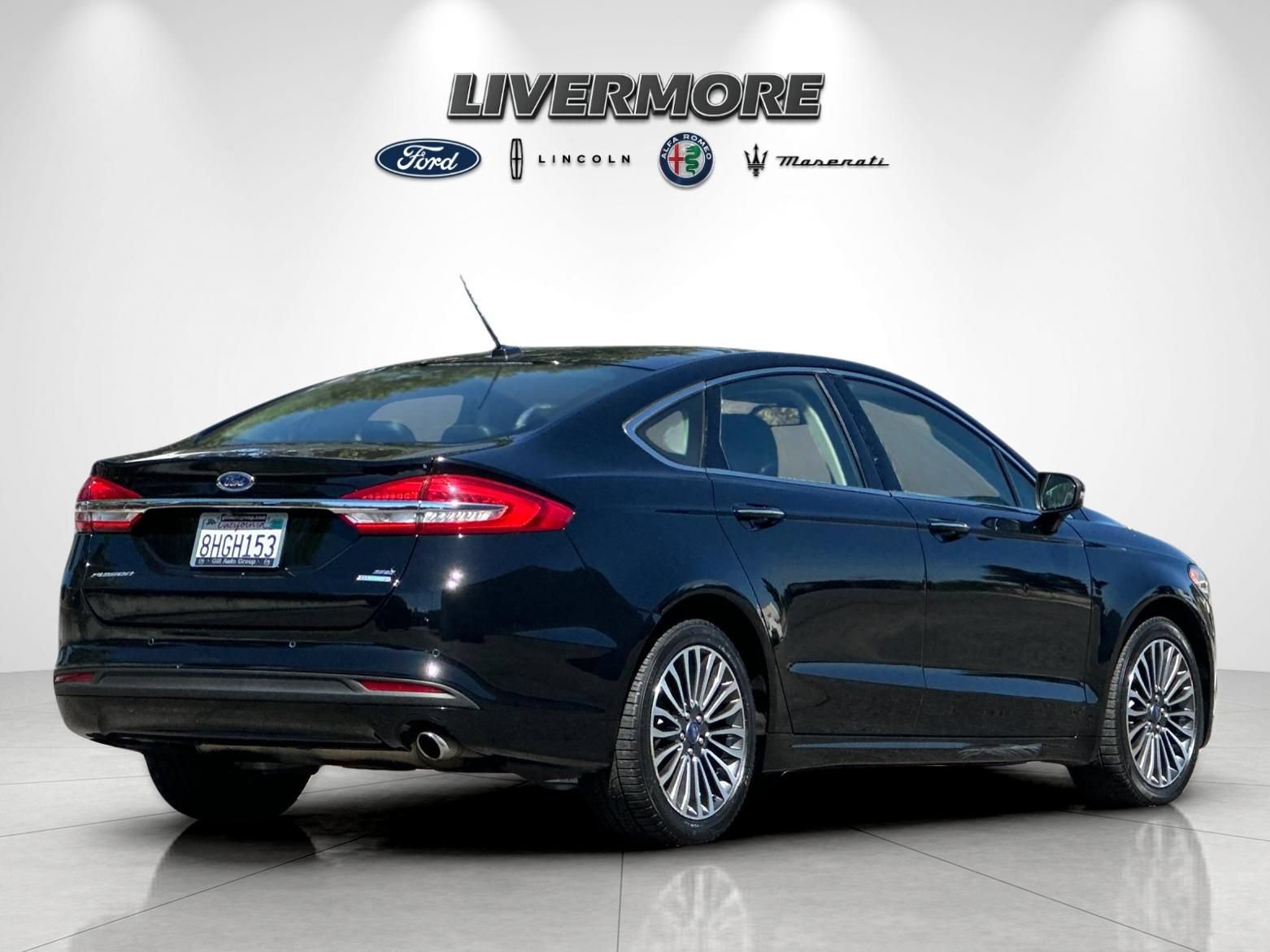 Certified 2018 Ford Fusion SE w/ Fusion SE Technology Package FWD image 3