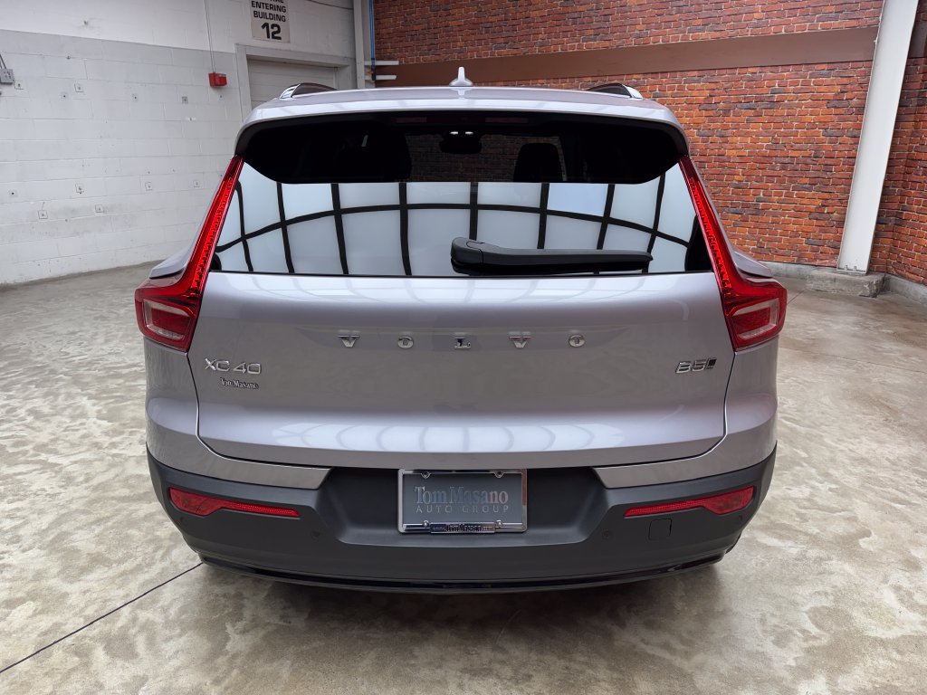 Used 2026 Volvo XC40 B5 Plus AWD/4WD image 4