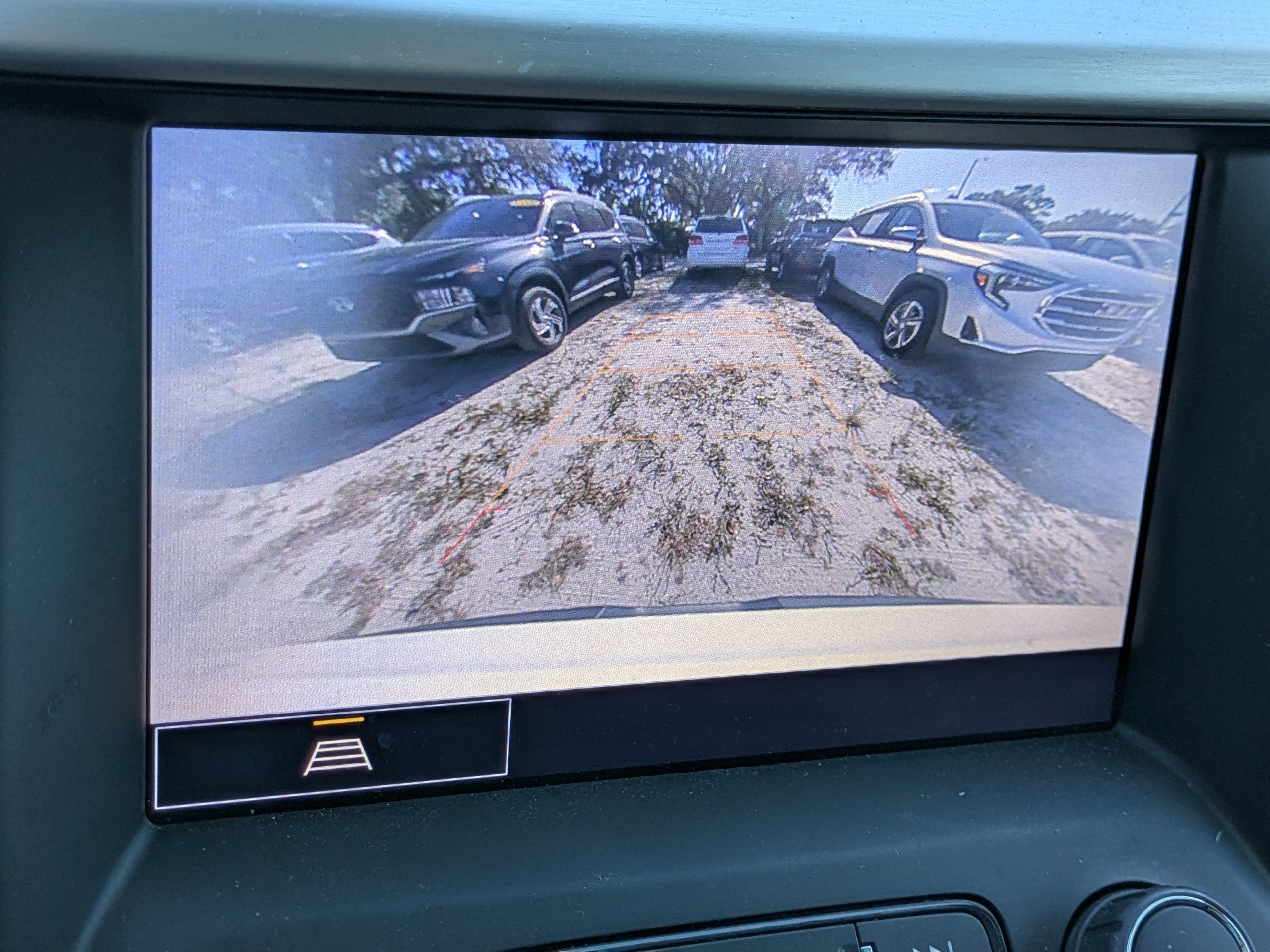 Used 2023 GMC Acadia SLT FWD image 26