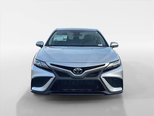 Used 2024 Toyota Camry SE image 9