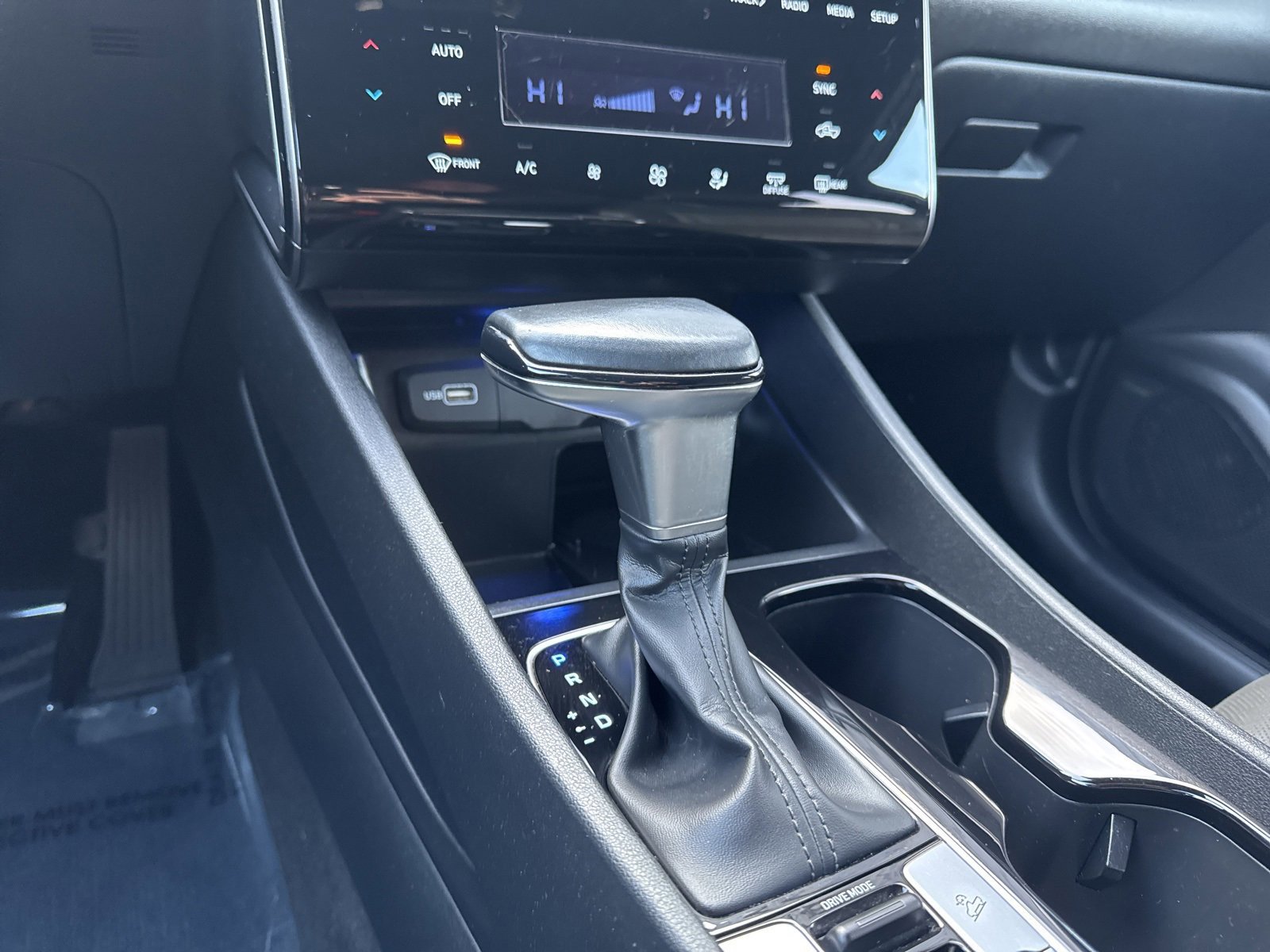 Used 2023 Hyundai Santa Cruz Limited image 23