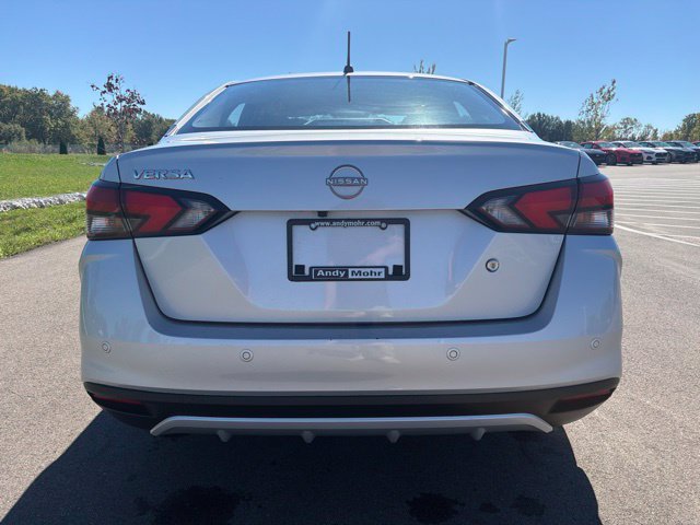 Used 2025 Nissan Versa S w/ Trunk Package FWD image 8