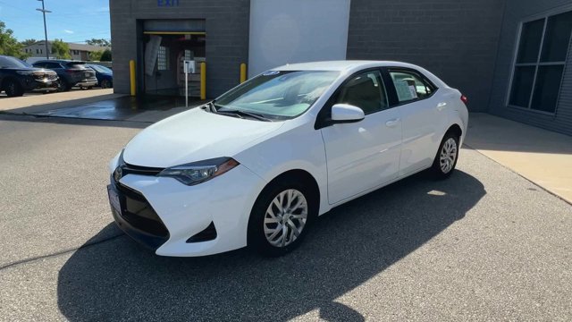 Used 2019 Toyota Corolla LE w/ Body Protection Package FWD image 5