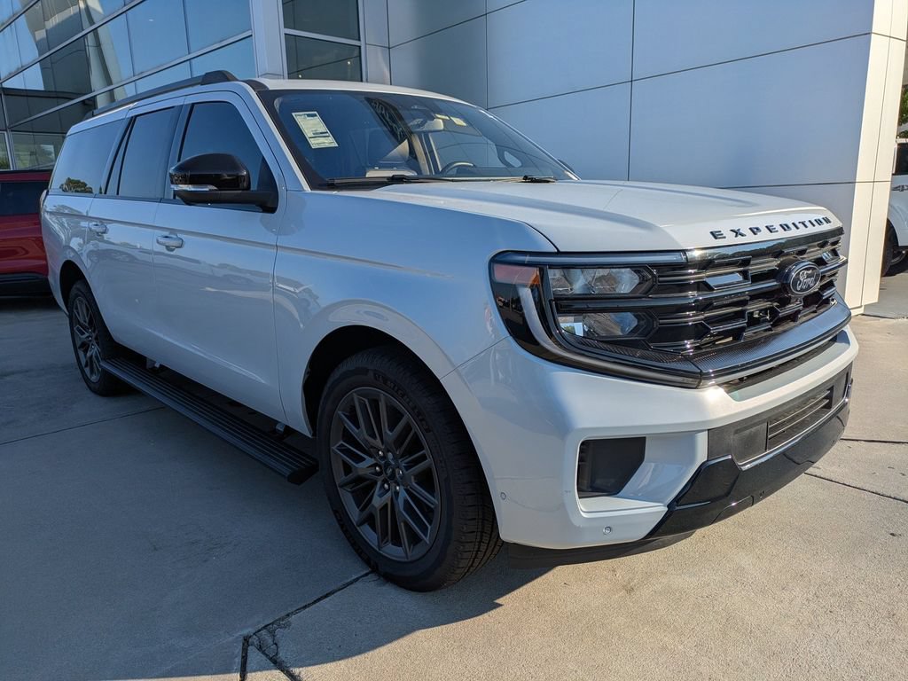 Certified 2025 Ford Expedition Max Platinum w/ Stealth Performance Package AWD/4WD video 2