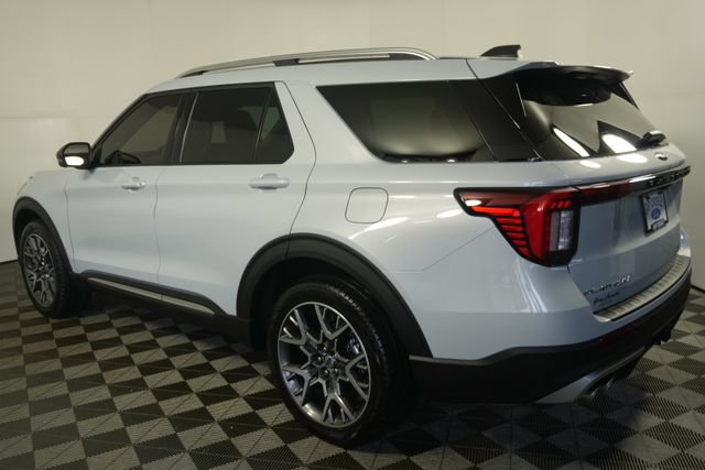Certified 2025 Ford Explorer Platinum w/ Ultimate Package AWD/4WD image 5