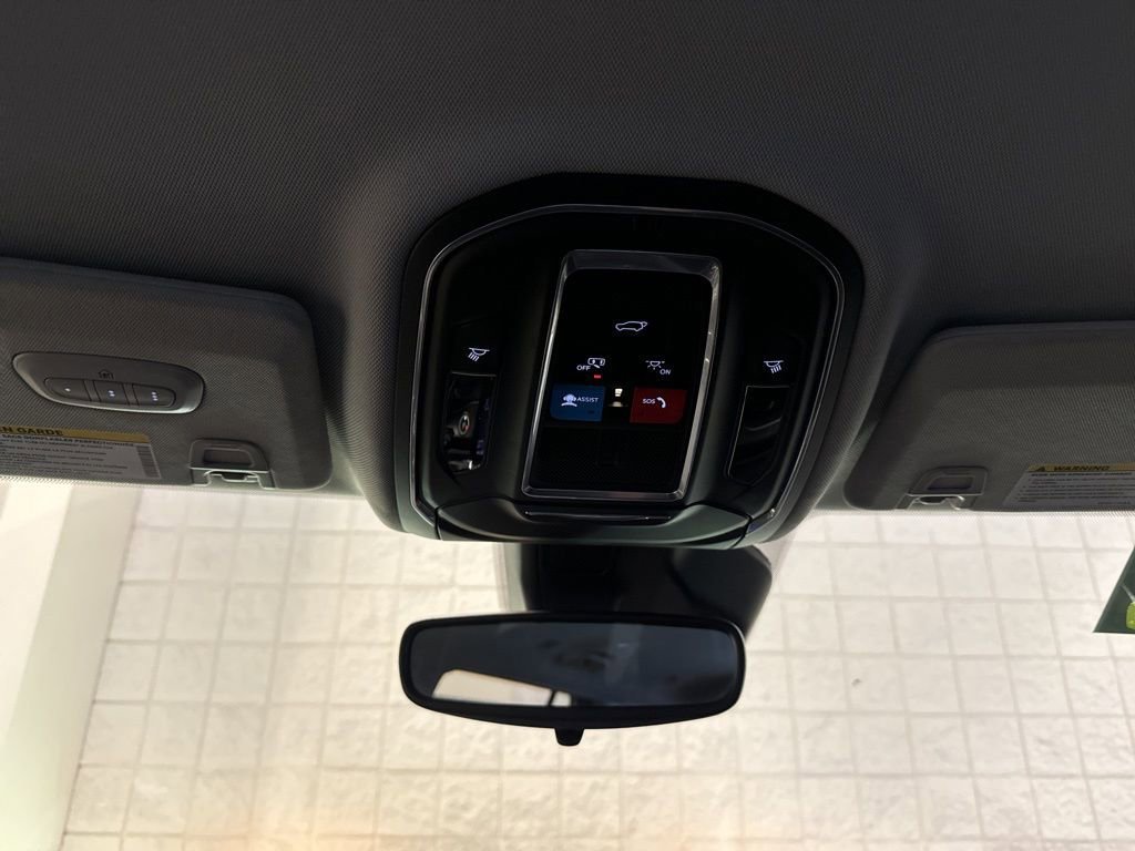 Used 2022 Jeep Grand Cherokee L Limited image 46