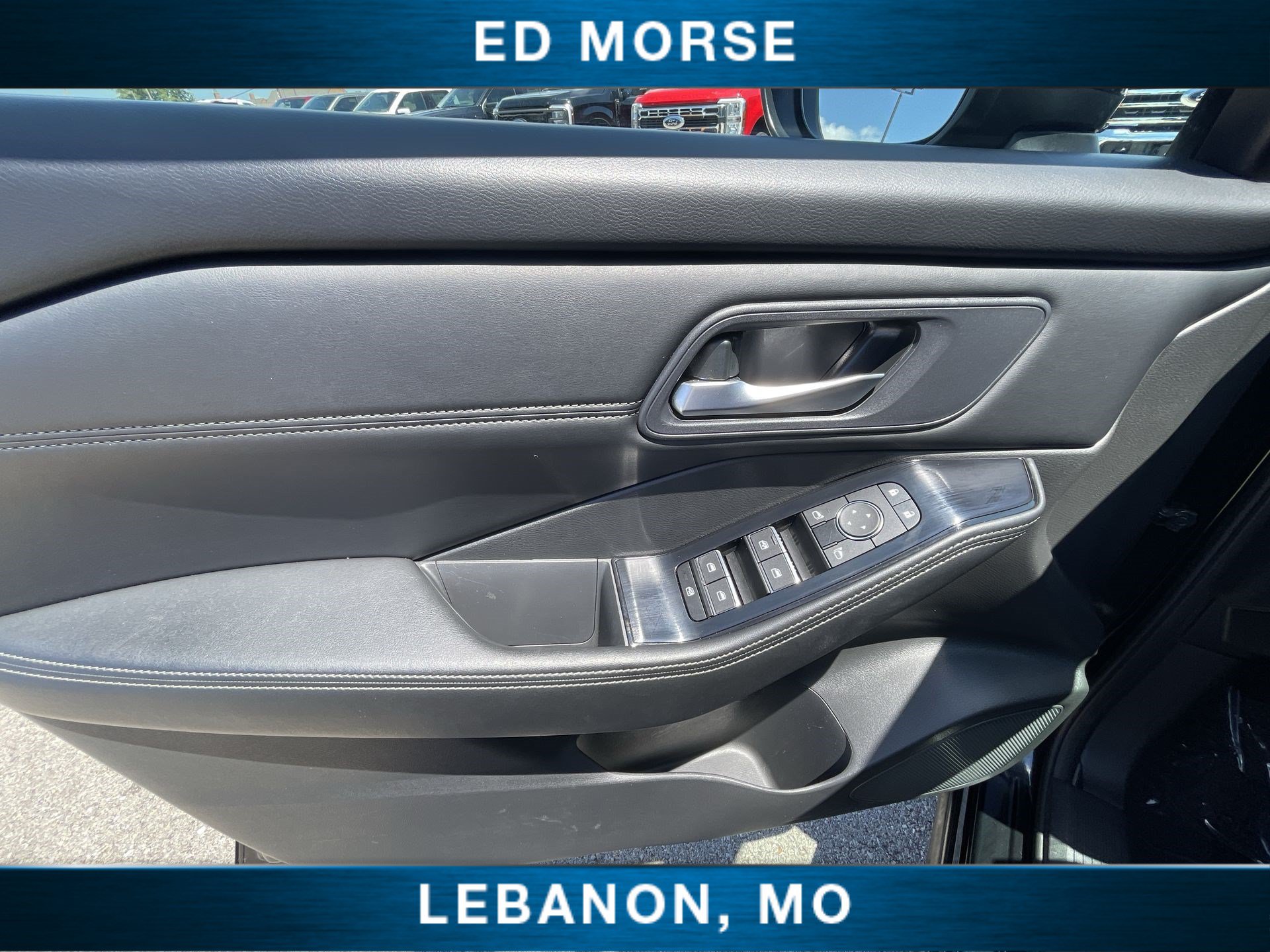 Used 2024 Nissan Rogue SL AWD/4WD image 20