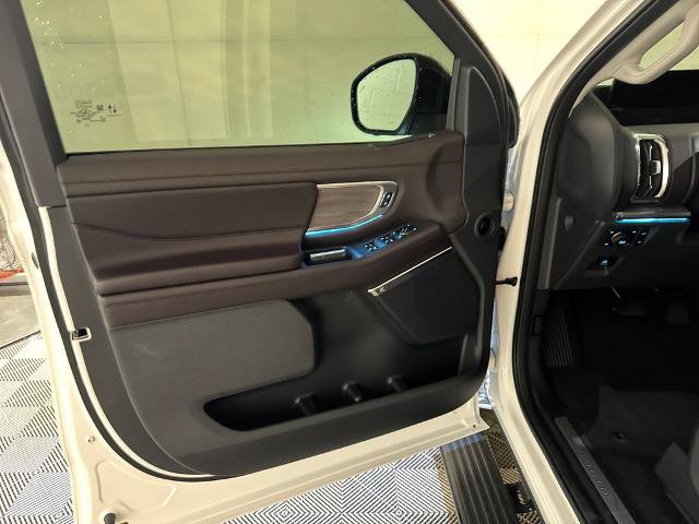 Certified 2026 Ford Expedition Platinum w/ Platinum Ultimate Package AWD/4WD image 16