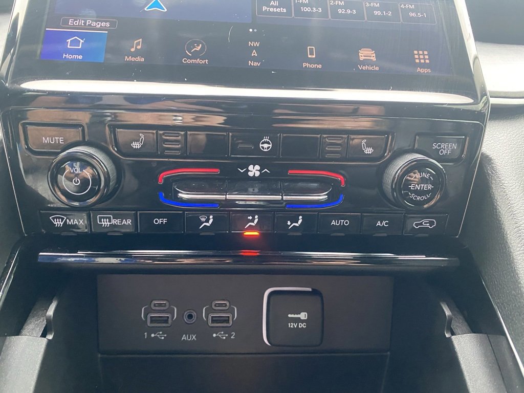 Used 2023 Jeep Grand Cherokee Limited image 22