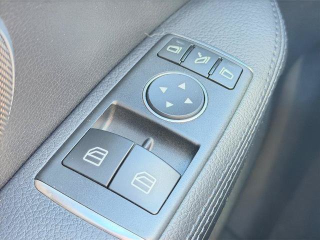 Used 2017 Mercedes-Benz SLC 300 image 14