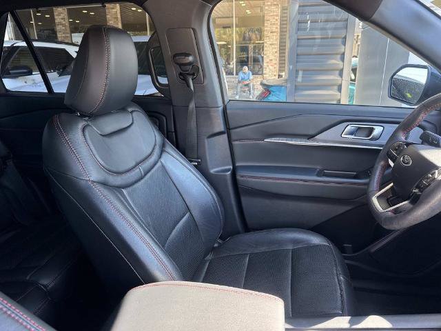 Certified 2025 Ford Explorer ST-Line w/ Premium Package RWD image 11