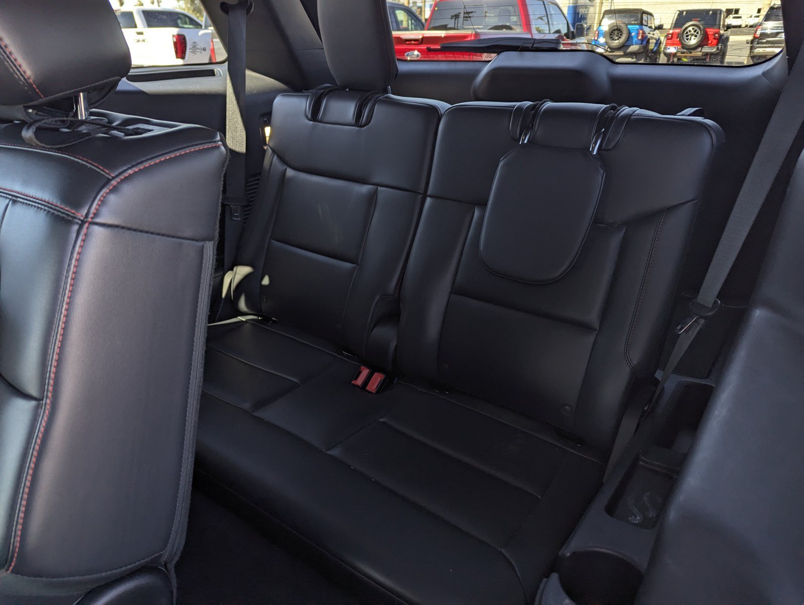 Certified 2025 Ford Explorer ST-Line RWD image 9
