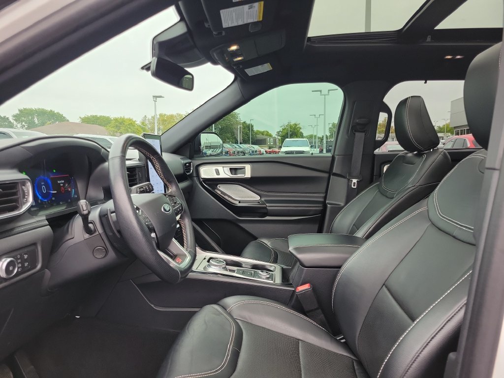 Certified 2021 Ford Explorer ST w/ Equipment Group 401A AWD/4WD image 18