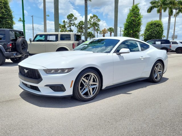 Certified 2024 Ford Mustang Coupe RWD image 3